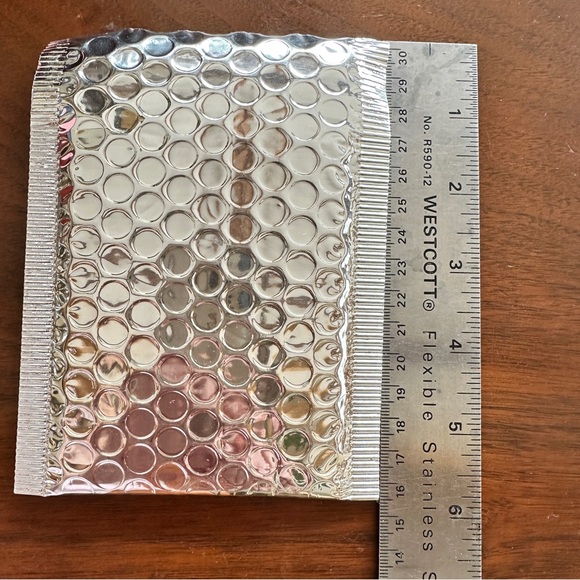 Bubble mailers, silver 4x4.5 inches. Self sealing. - Picture 5 of 5